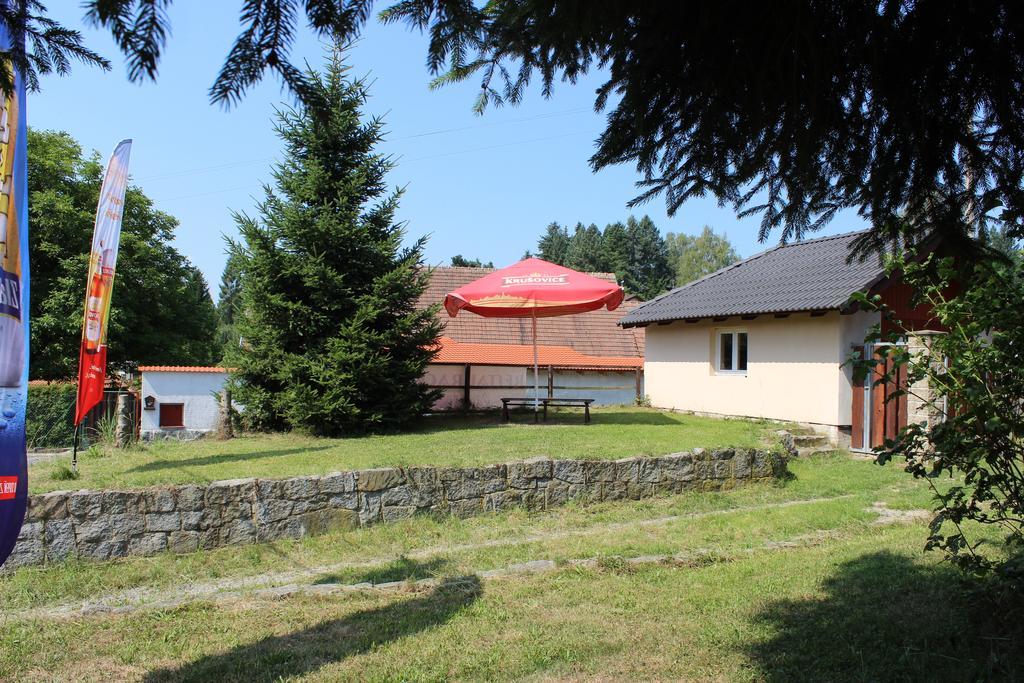 U Certa Hotel Čerčany Exterior foto